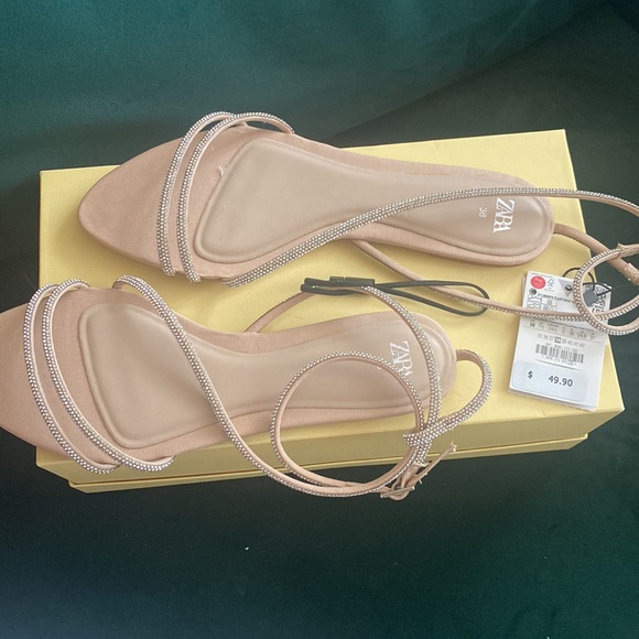 - ZARA RHINESTONE STRAPPY FLAT SANDALS with tags! Never Worn! - Picture 5 of 6